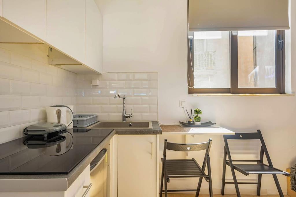 Downtown 22Sqm Green Nest King-Size Bed Atenas Exterior foto
